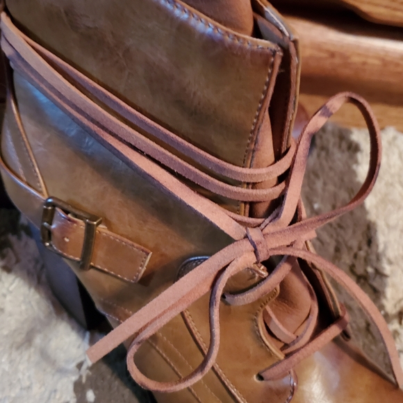 Cognac Boots - Picture 3 of 10